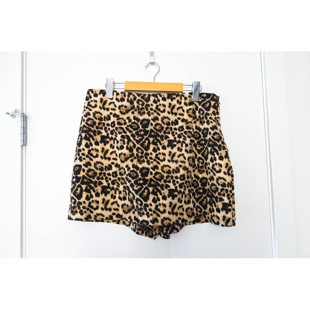 Zara Leopard Print Mini Skort